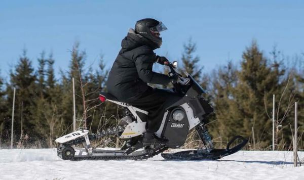 Мотоцикл Daymak Combat Ebike можно всего за час превратить в снегоход