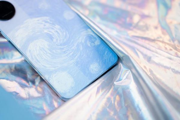 <br />
							ZTE представила смартфон Voyage 40 Pro+ Starry Night Edition стоимостью $300<br />
						