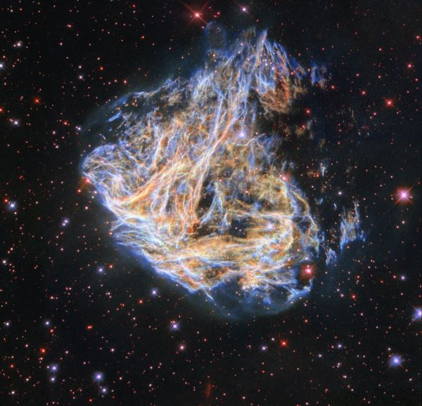 «Hubble» получил снимок самого яркого остатка сверхновой в соседней галактике